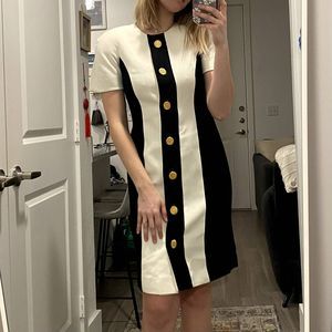 Vintage 80’s Scaasi Sun Button Dress (6)